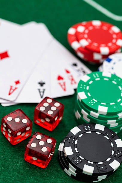 Live dealer at mpo7777 Shio Table with zodiac animal display and betting positions